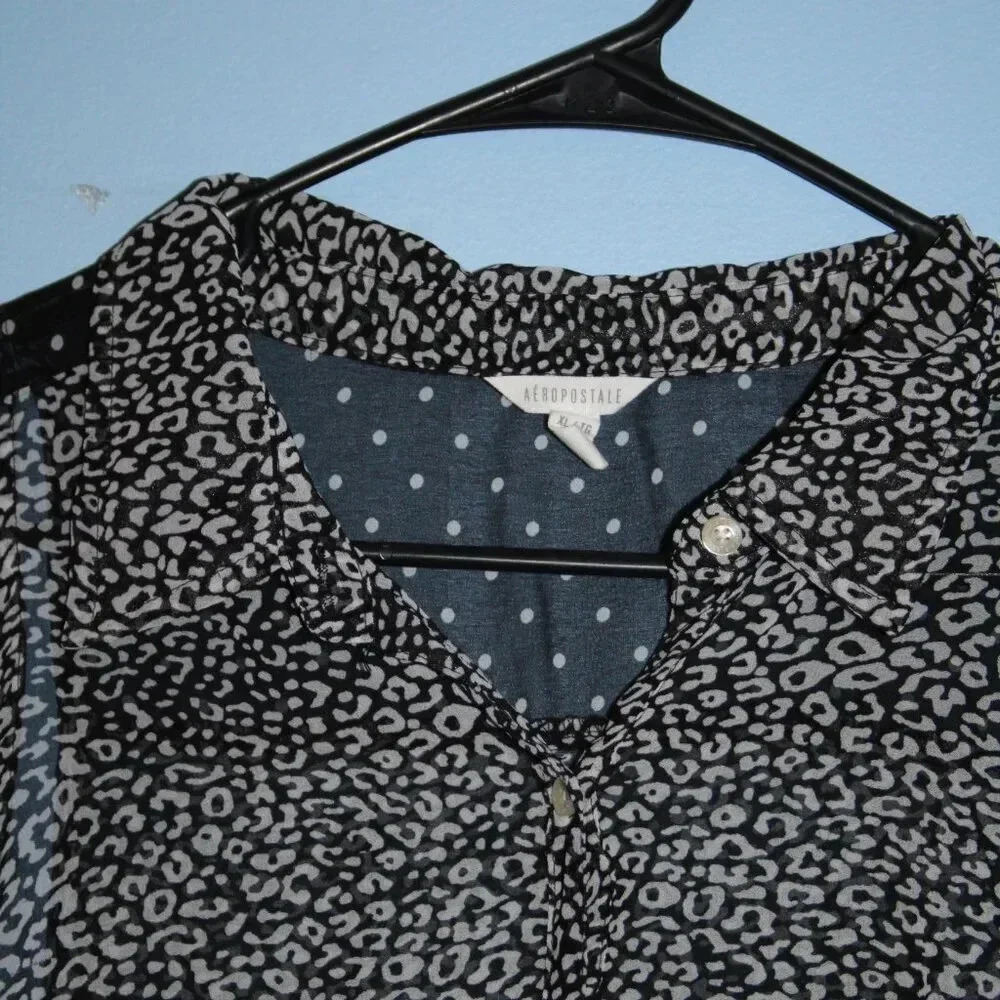 Aeropostale Sleeveless Black and White Animal Print Button Up Front Shirt XL - Picture 3 of 13